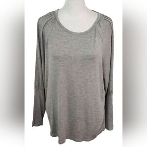 Chaser Gray Raglan Sleeve T-Shirt NWT Size Medium Long Sleeve Gray Tee